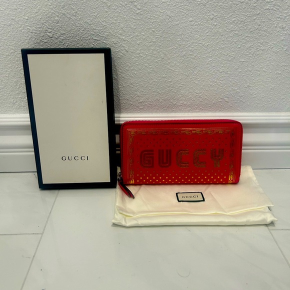 NWOT Gucci X Sega Collaboration Zippy Wallet Full Set - Picture 3 of 9